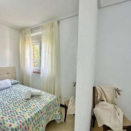 Currina - 7801 Apartman *